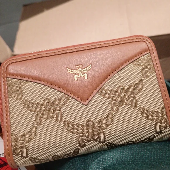 MCM Himmel Fabric Zip Around Wallet New $310 Retail - Picture 5 of 5